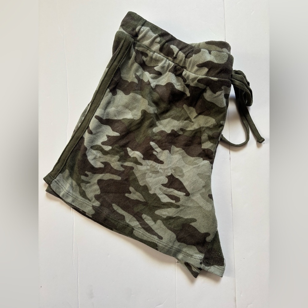 Lucky Brand | Camo Print Light Leisure Tie Waist Shorts | Loungewear Travel SZ L